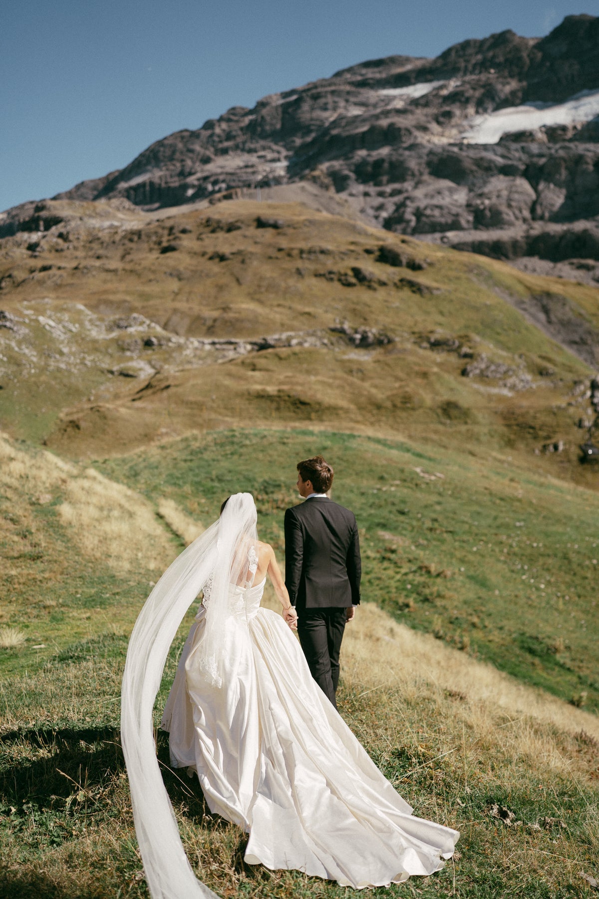 royal length wedding veil with lace trim